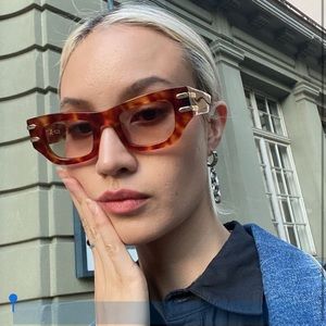 Oscar Frank Tortoise Sunglasses (never worn)